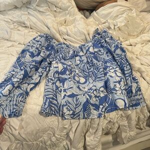 Women’s vineyard vines top